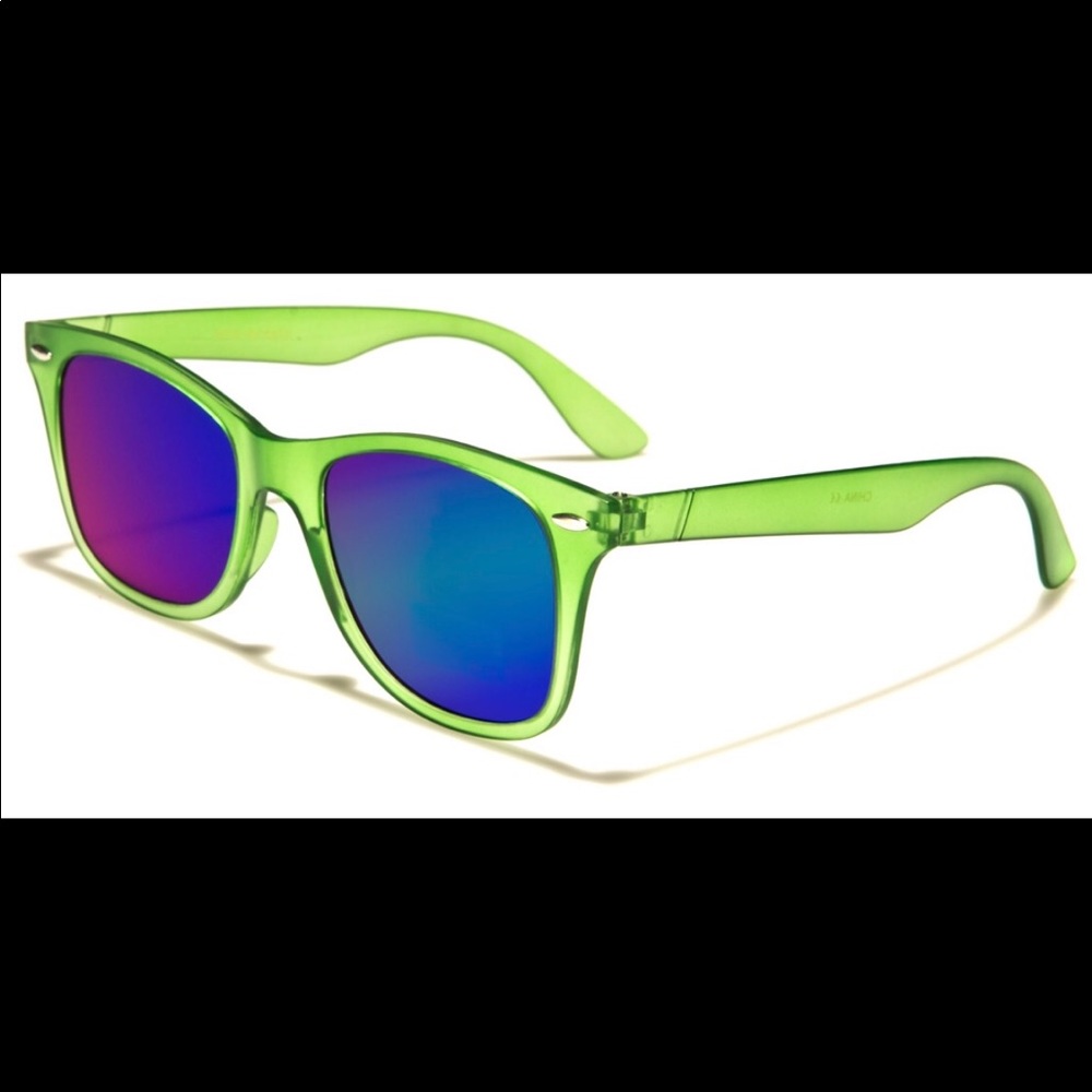 Sunglasses NWT plus microfiber pouch